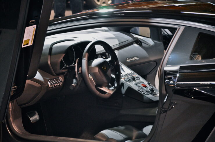 Lamborghini Aventador interior